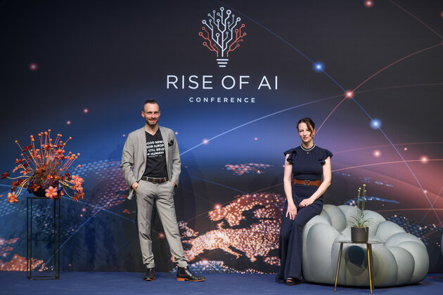 Fabian & Veronika Westerheide, Rise of AI © Thomas Tiefseetaucher