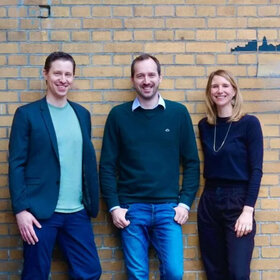 Karl Moritz Hermann (Mitte) und seine beiden Co-Gründer Michael Fialik und Sophia Höfling © Saiga